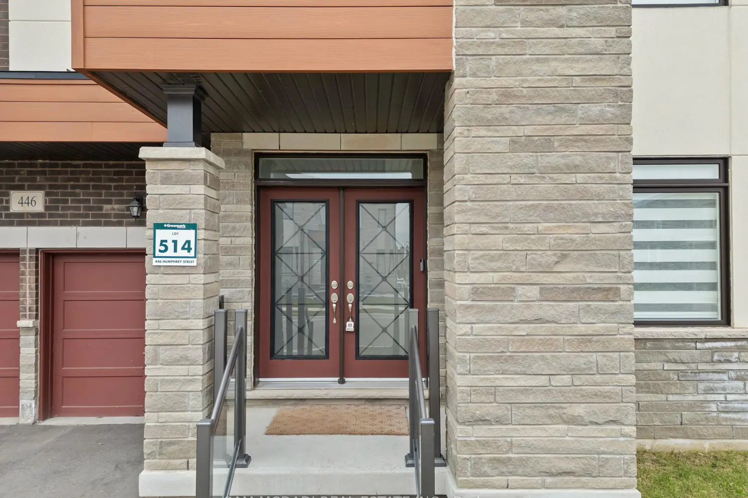 446 Humphrey Street photo 2