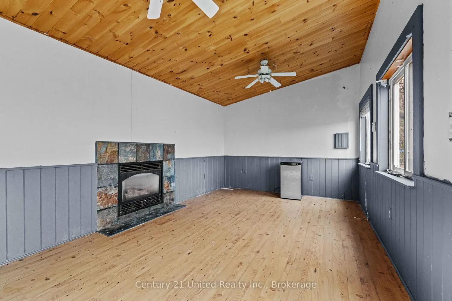 575 Bethune Street photo 5