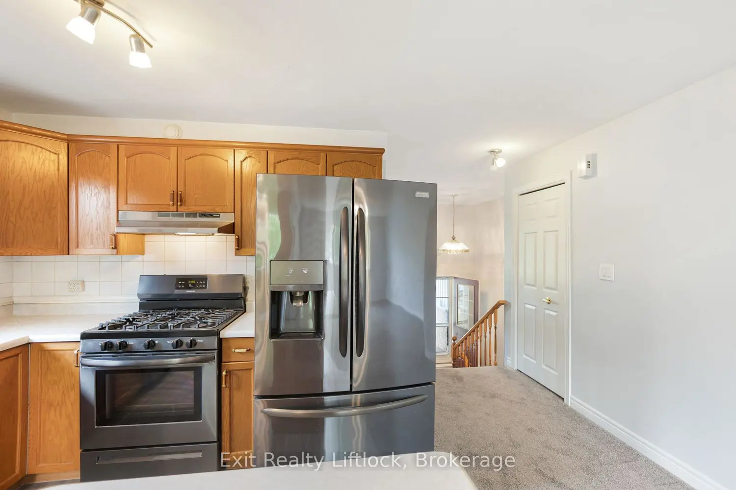 633 Trailview Drive photo 4