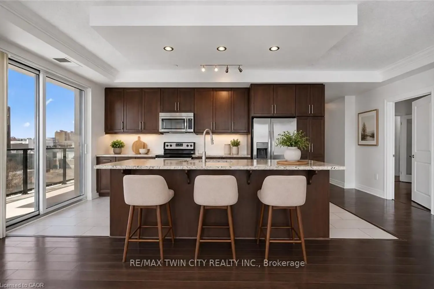 160 Macdonell Street #607 photo 2