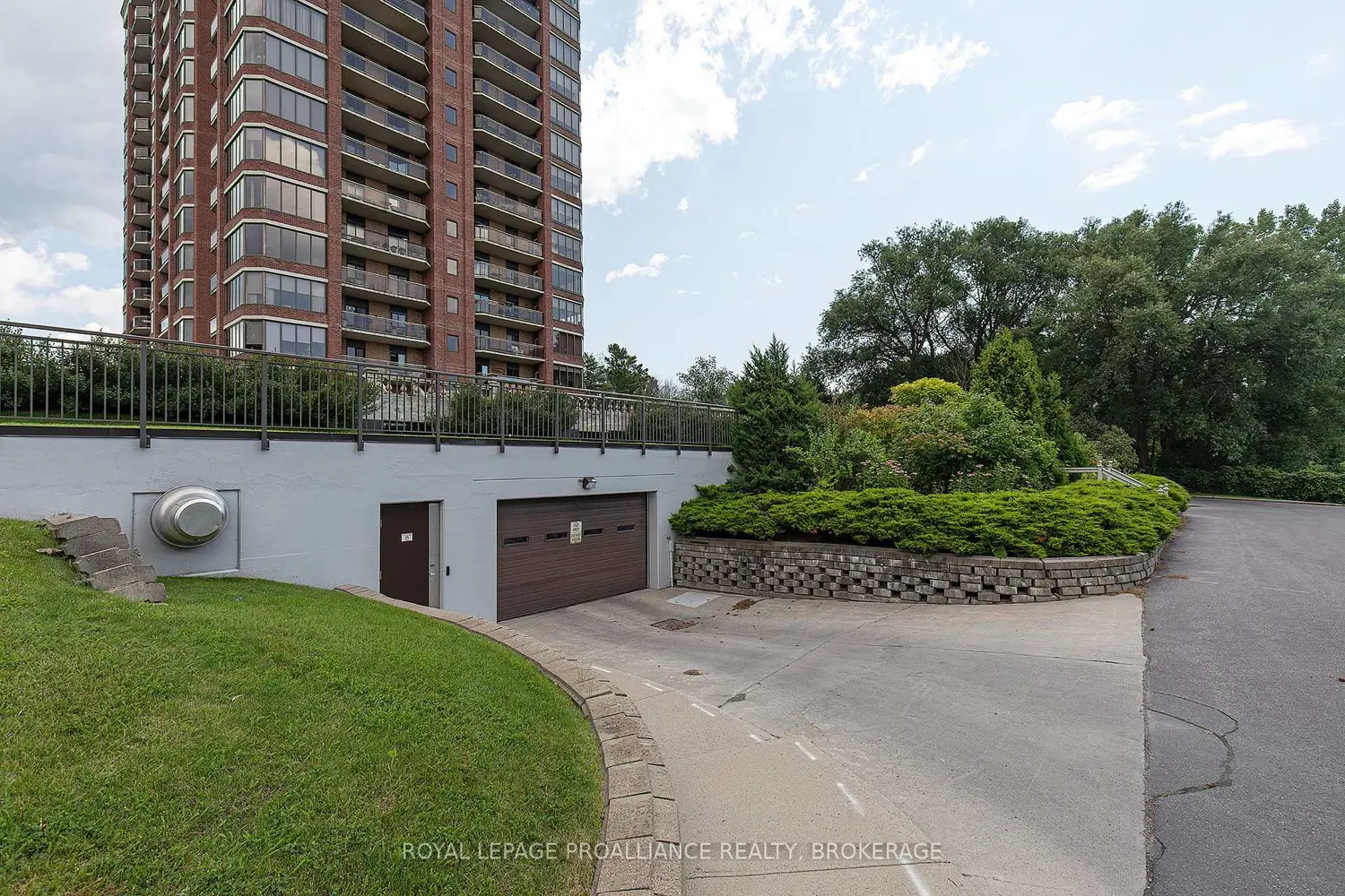 1000 King Street 1302