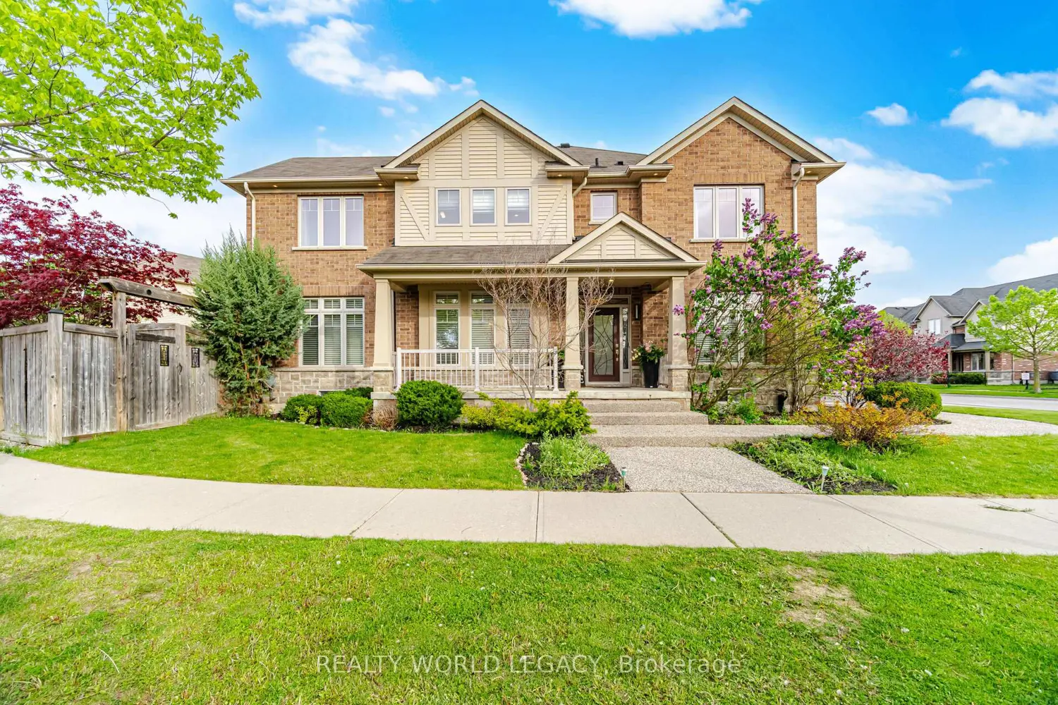 58 Doon Creek Street photo 2