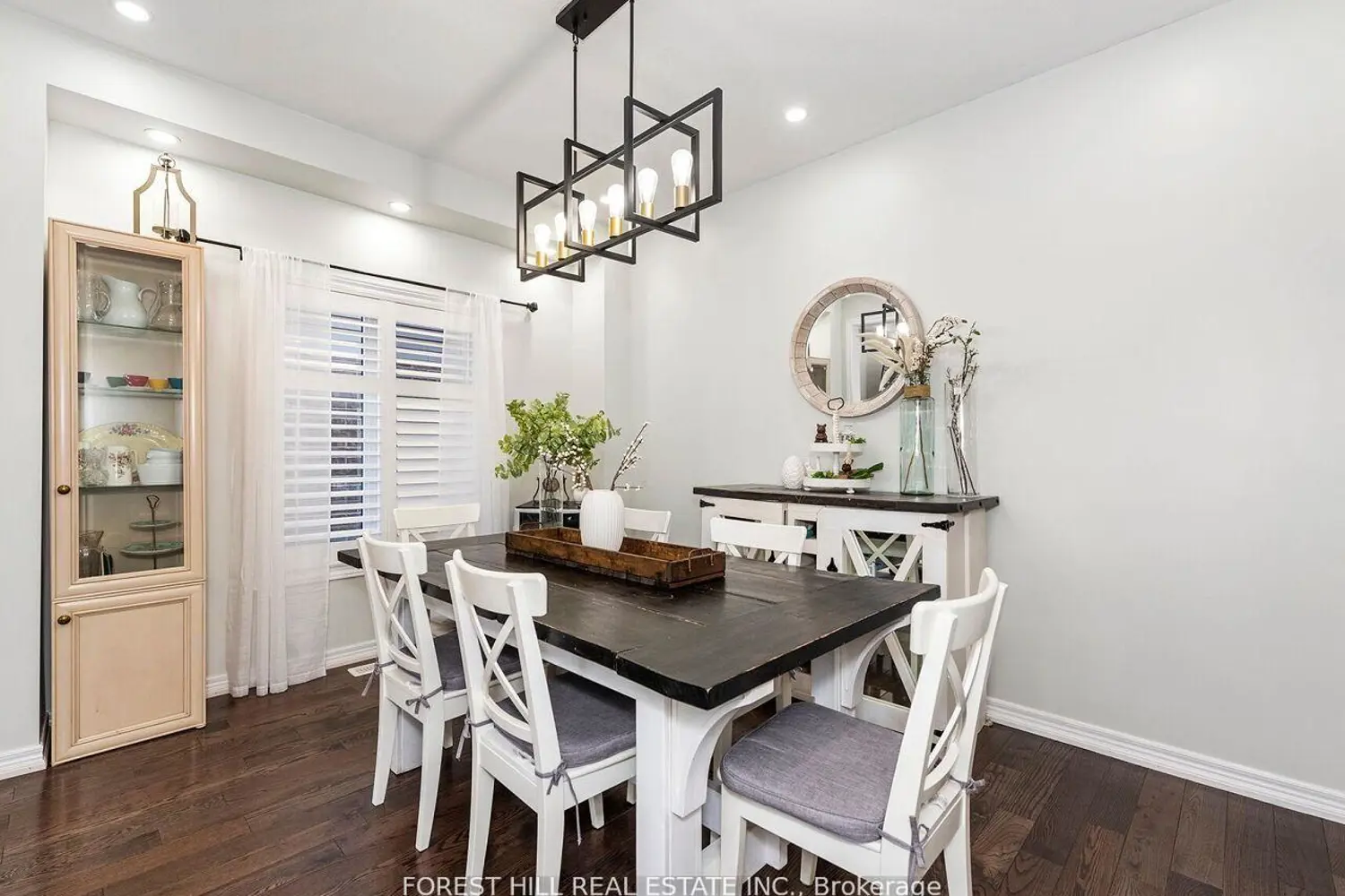 488 Linden Drive photo 3