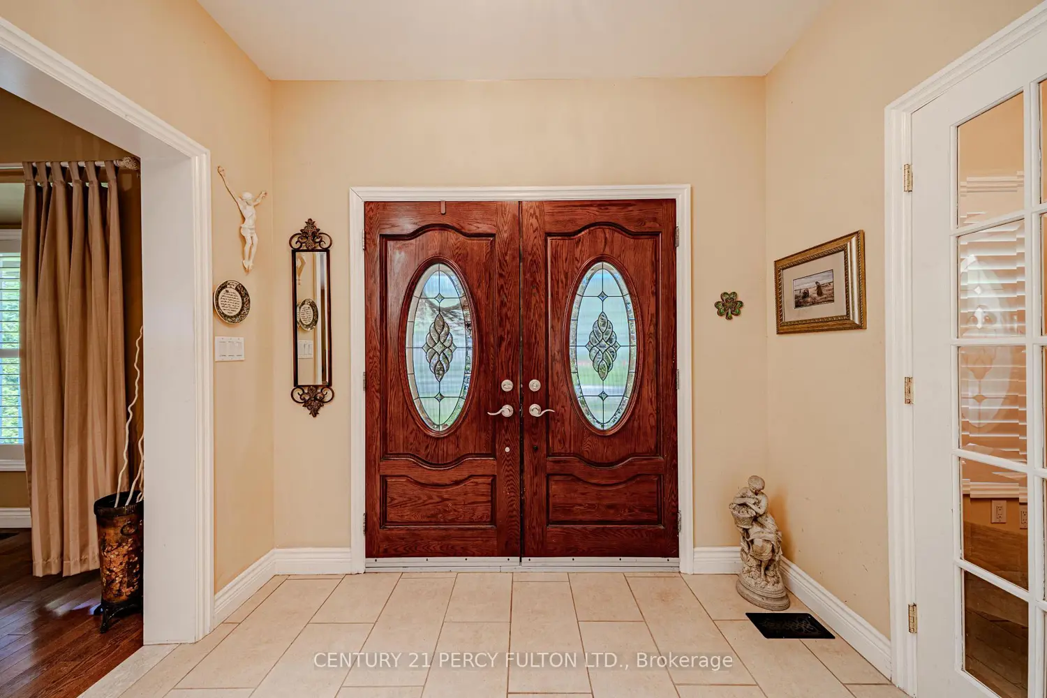 30 Willowgate Drive photo 3