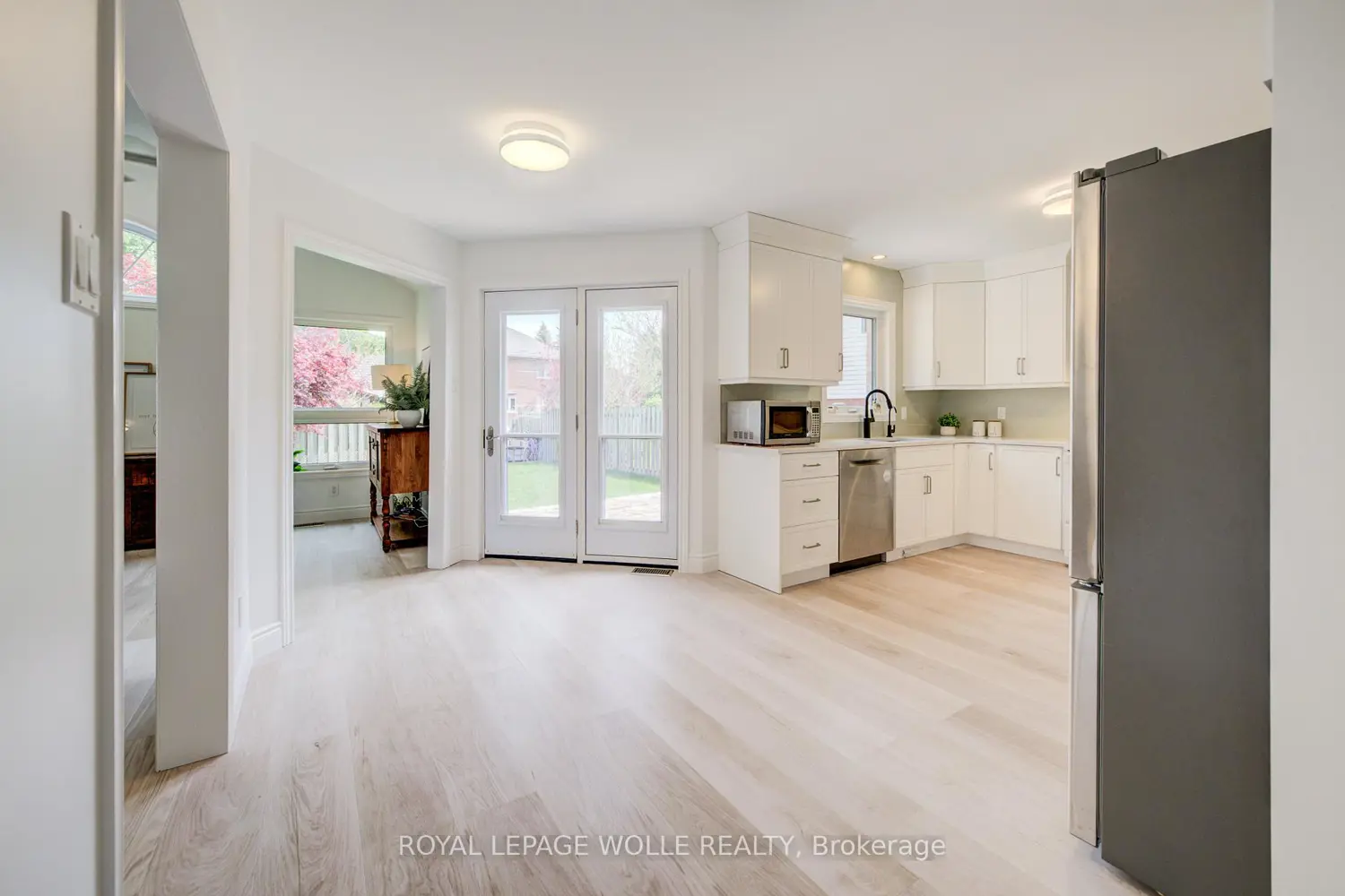 464 Northlake Drive photo 4
