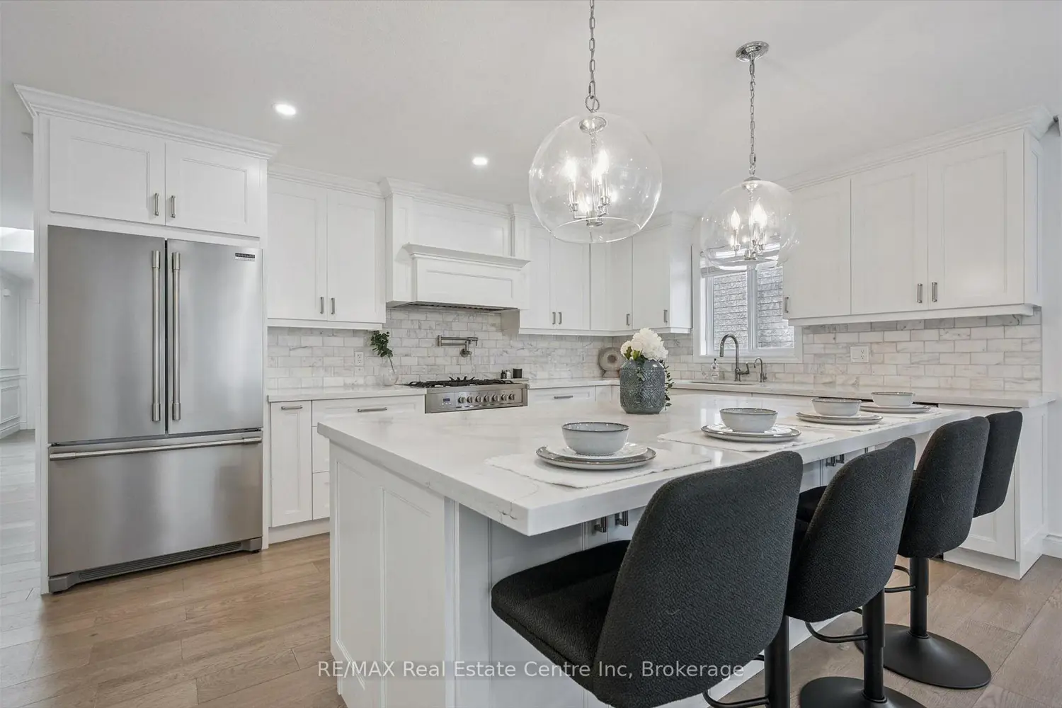 18 Keys Crescent photo 3