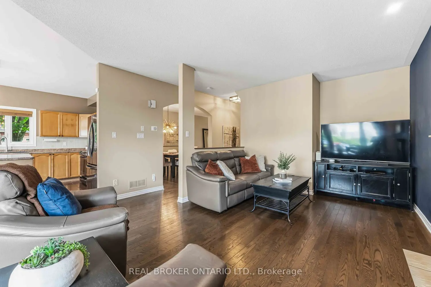 51 Denton Way photo 4