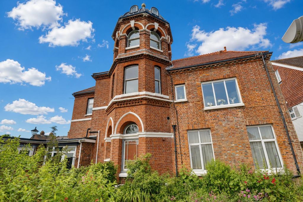 3 bed maisonette for saleLangstone High Street, Havant PO9