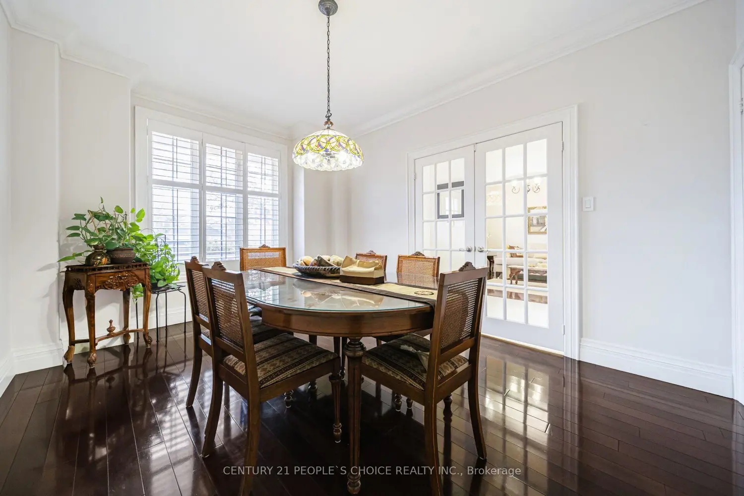 915 Gaslight Way photo 3