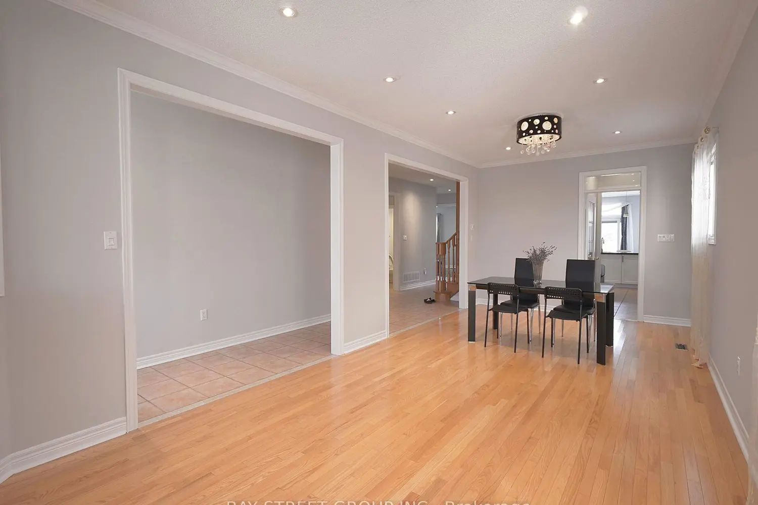 346 Castan Avenue photo 5