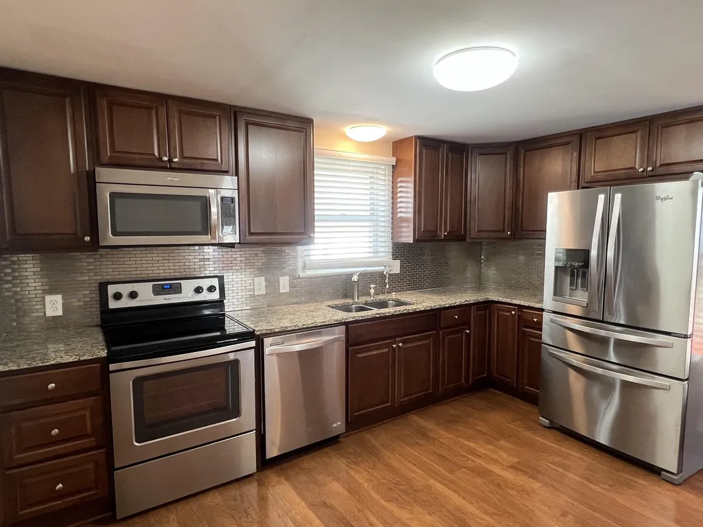 9 E D Street E, Brunswick, MD 21716 photo 3