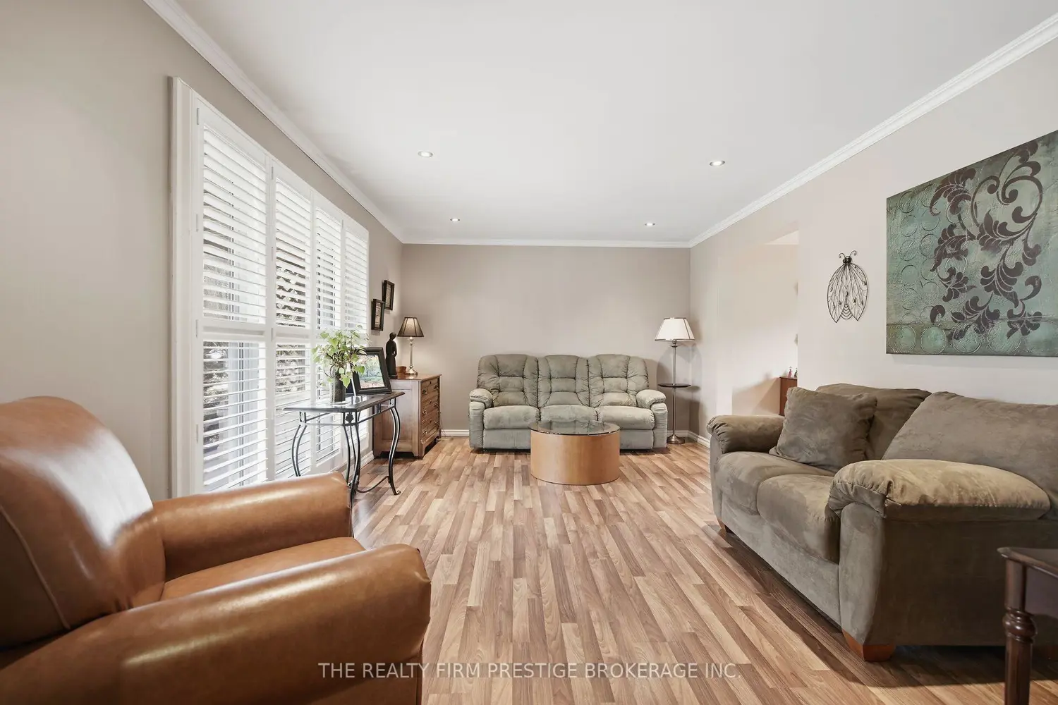 126 Gardenvale Crescent photo 4