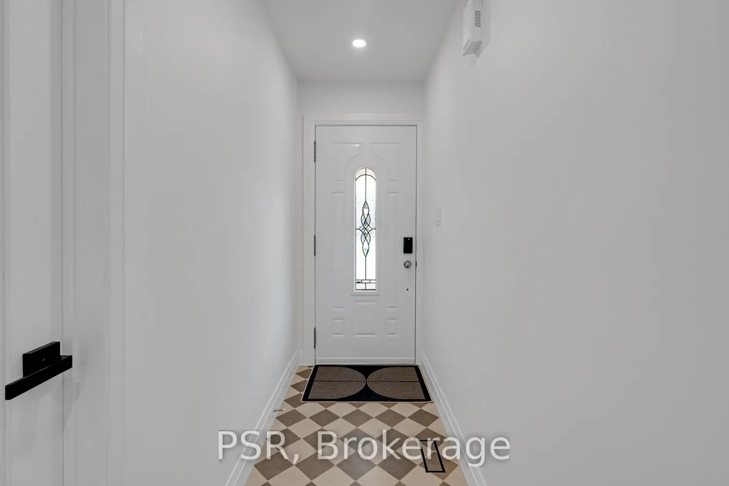 52 Daniele Avenue photo 3