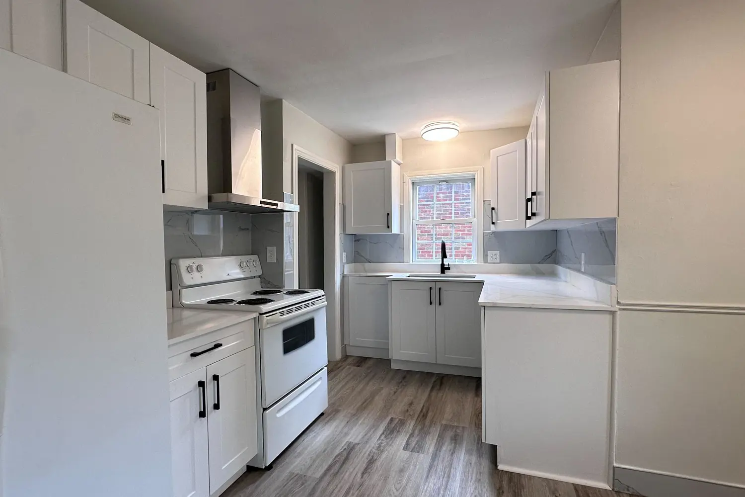 738 Randolph Avenue photo 3