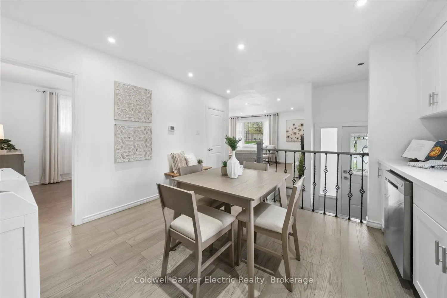 265 Sunset Boulevard photo 4