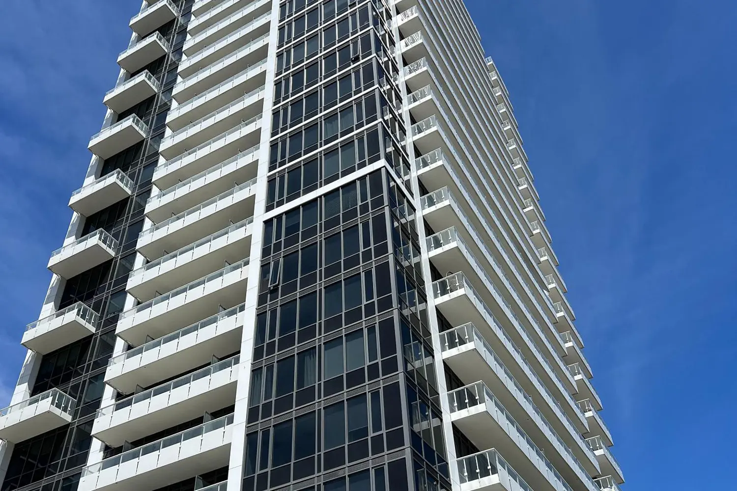 75 Canterbury Place Ph605 photo 2