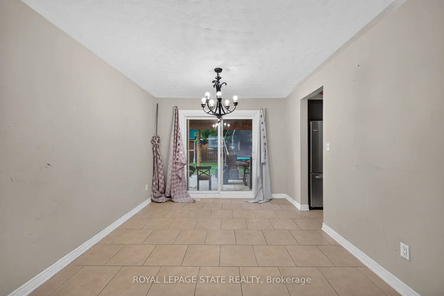 39 Dundee Drive photo 5