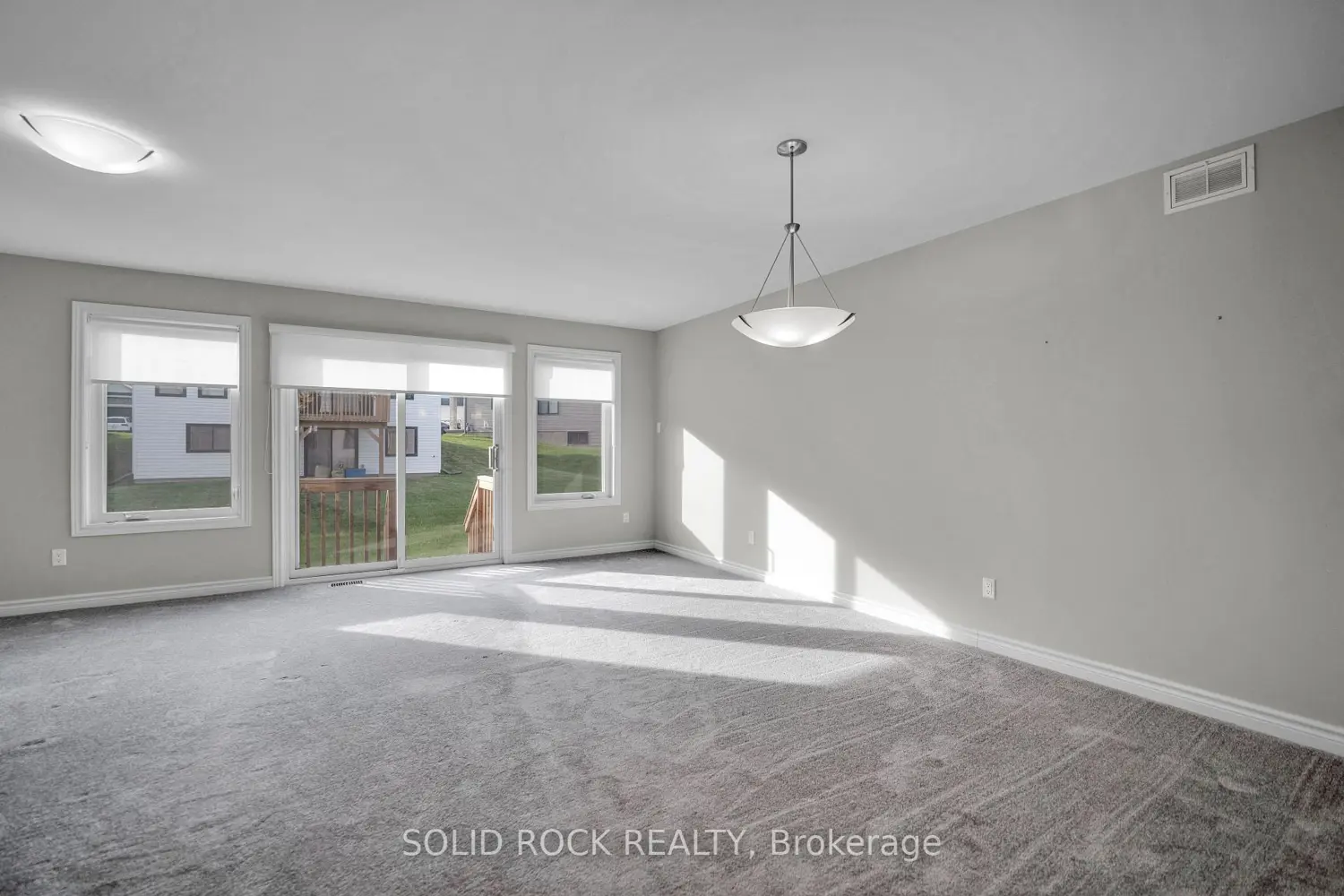 54 Griffith Way photo 5