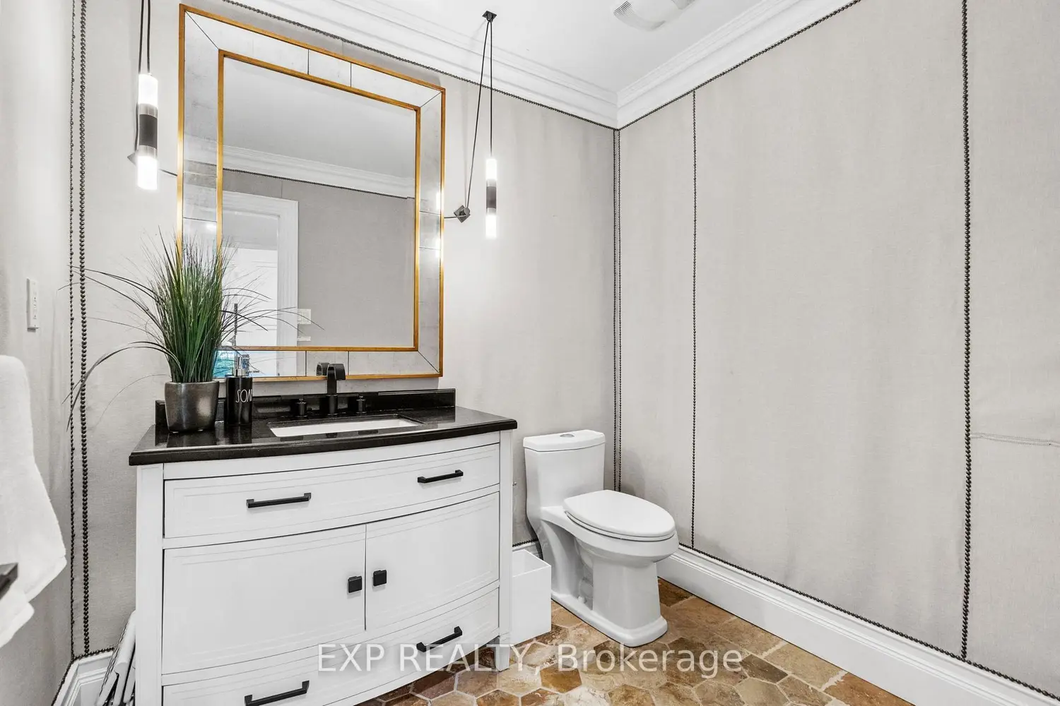 816 Norwick Road photo 5