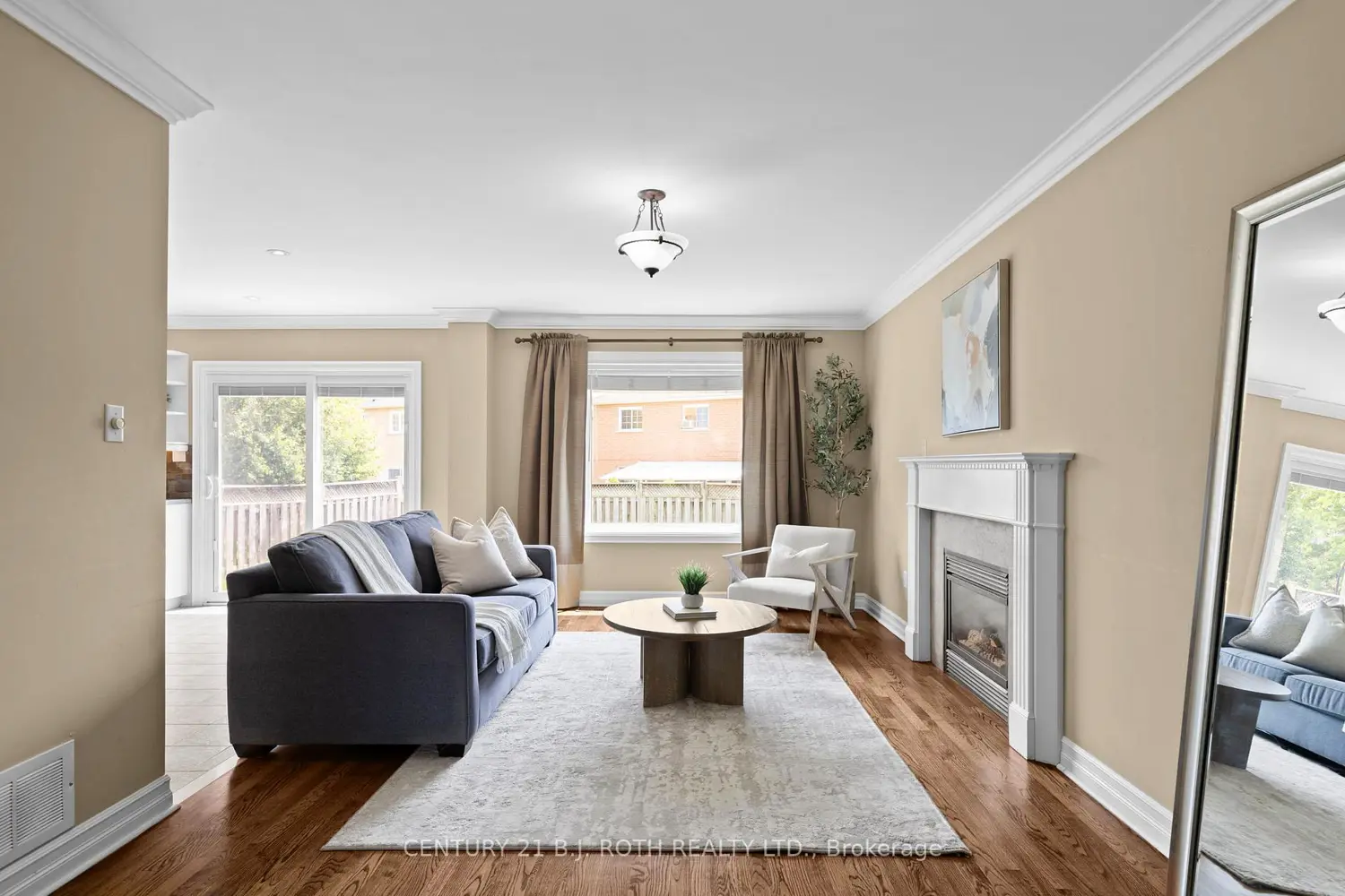 31 Emms Drive photo 2