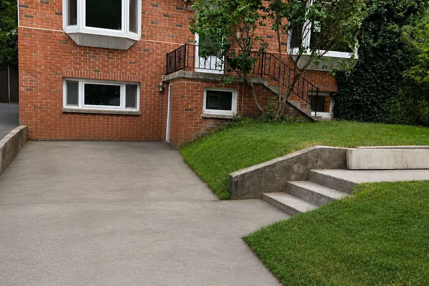 29 Codsell Avenue photo 3