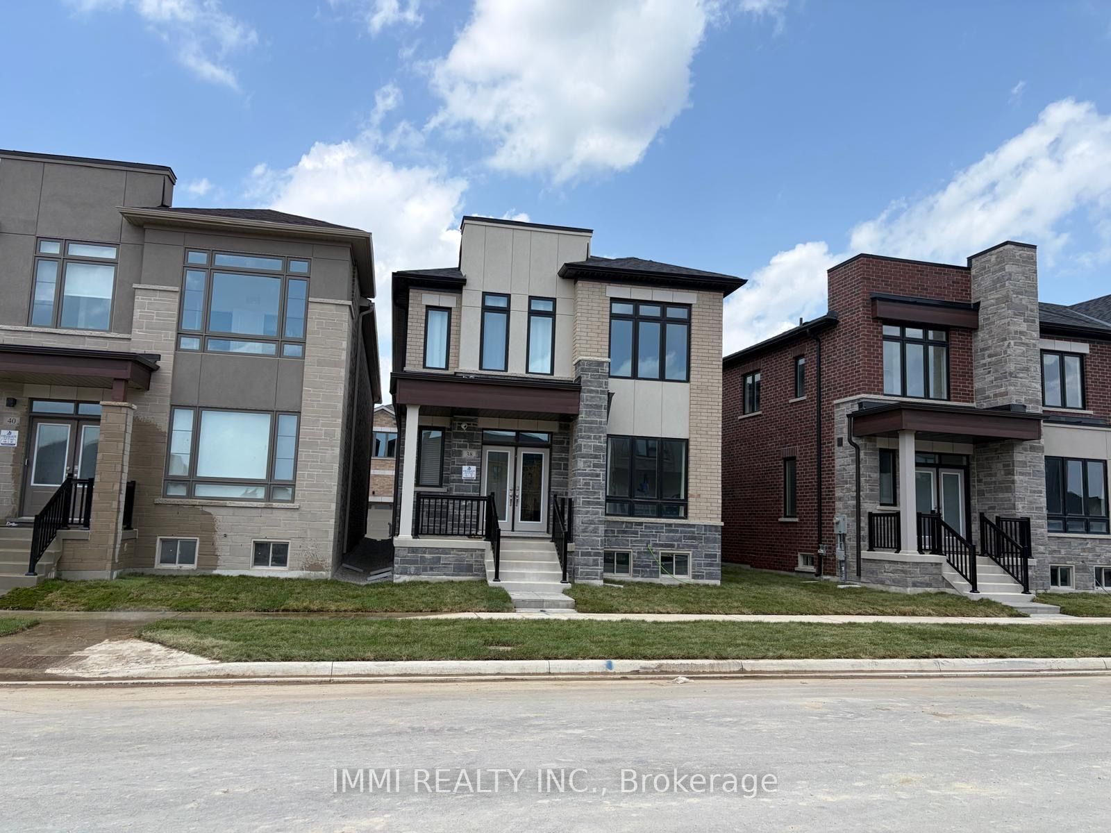 38 Raymond Schell Avenue, Markham, ON, L6C 3T5 photo 2
