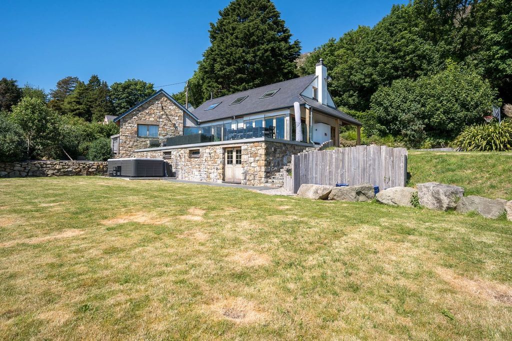 5 bed detached house for saleAbersoch, Pwllheli LL53