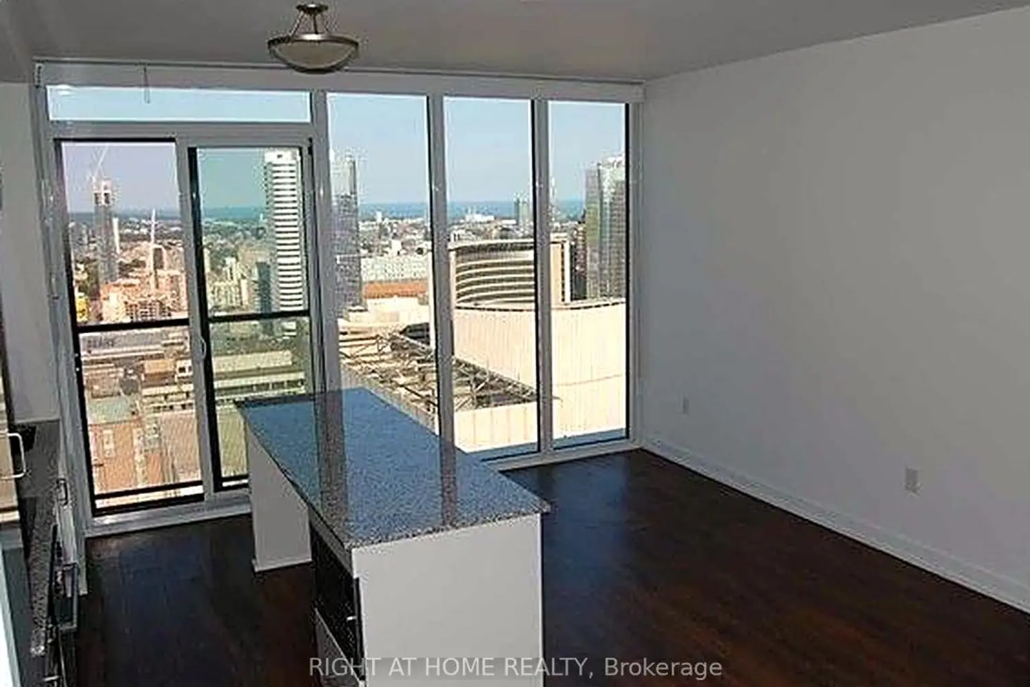 426 University Avenue 2309 photo 4