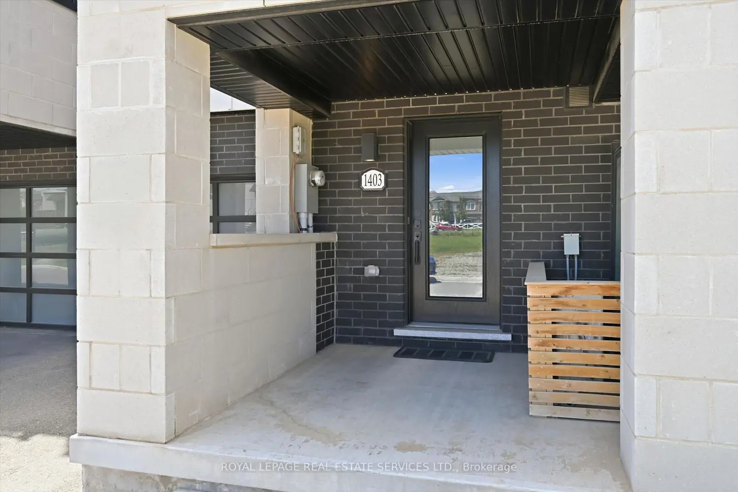 1403 Clarriage Court