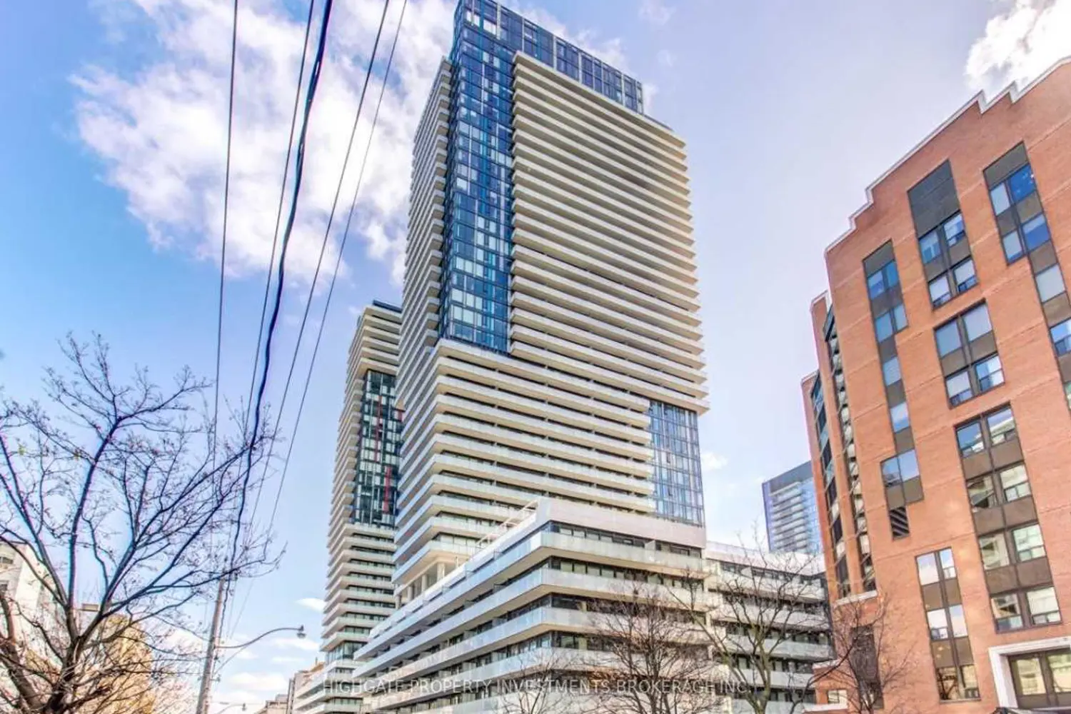 161 Roehampton Avenue 228