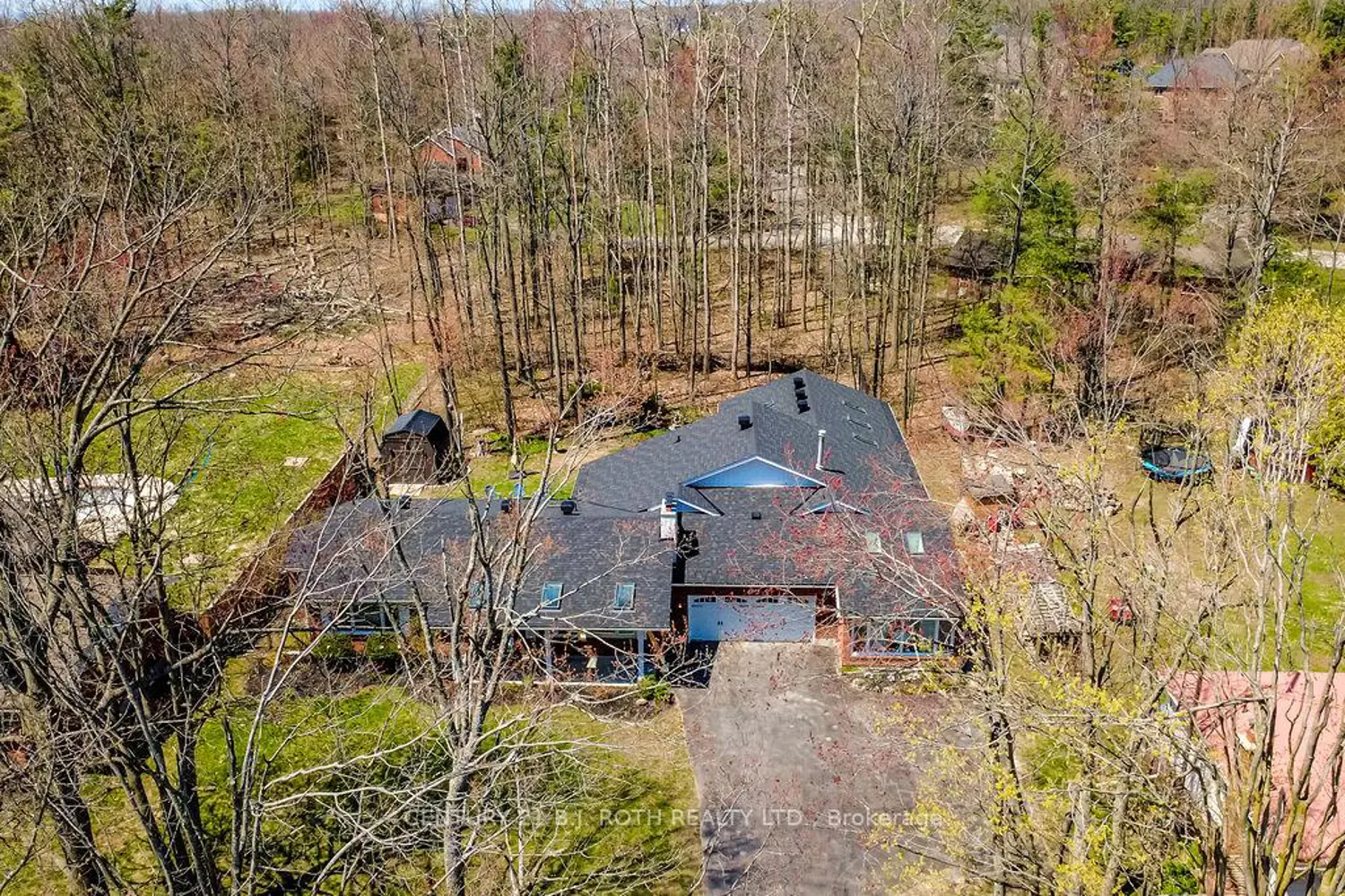 1078 Sunnidale Road photo 2
