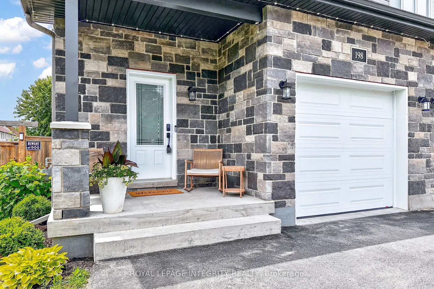 198 Bourdeau Boulevard photo 2