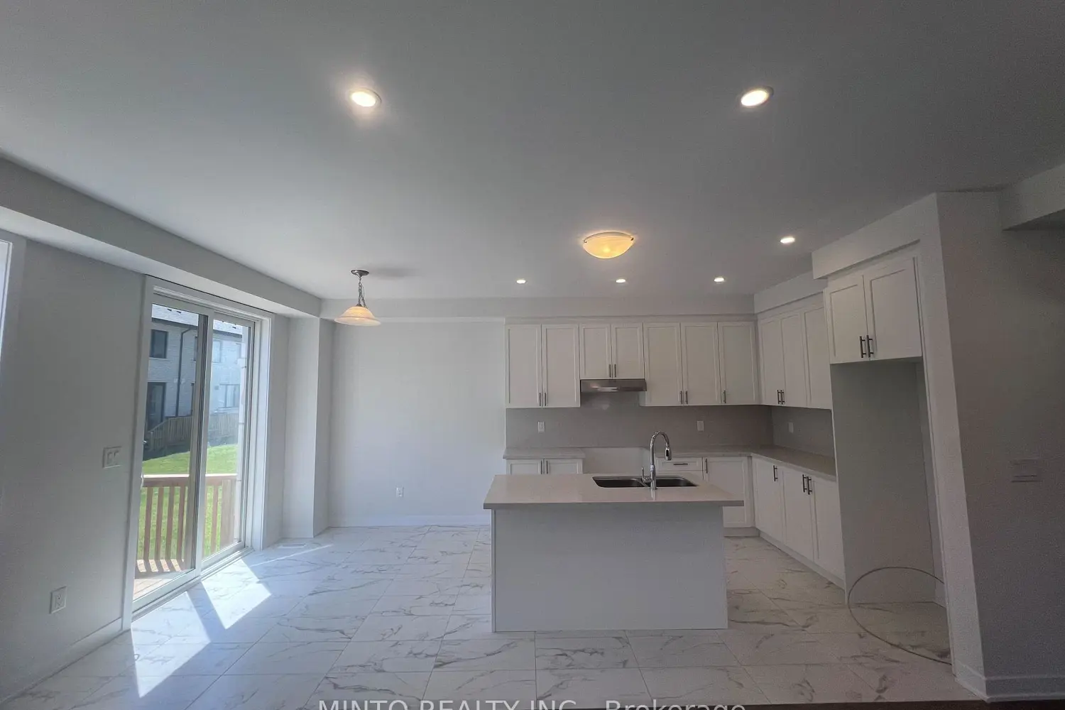 157 Anna Russell Way