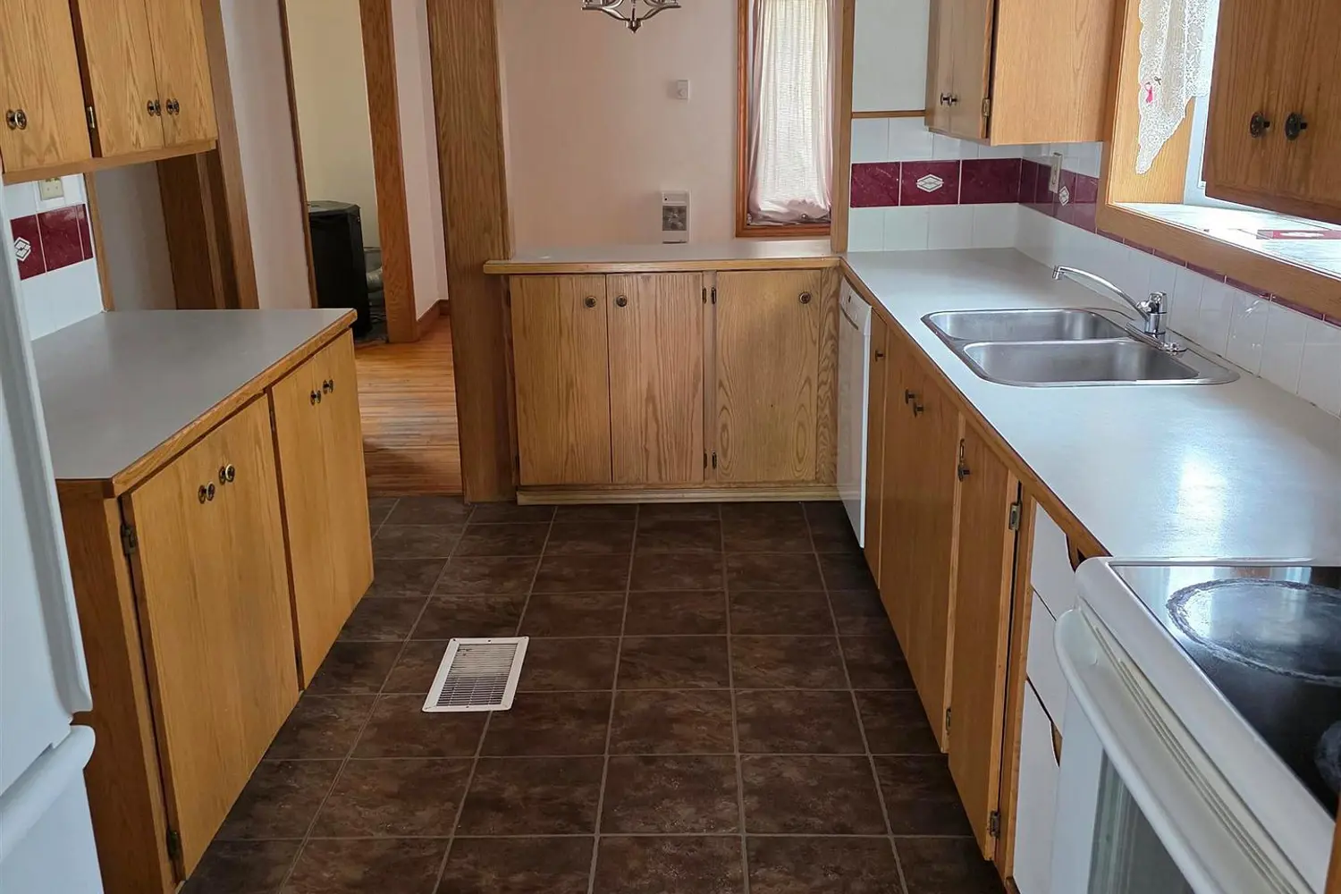 58 Laurier Avenue photo 2