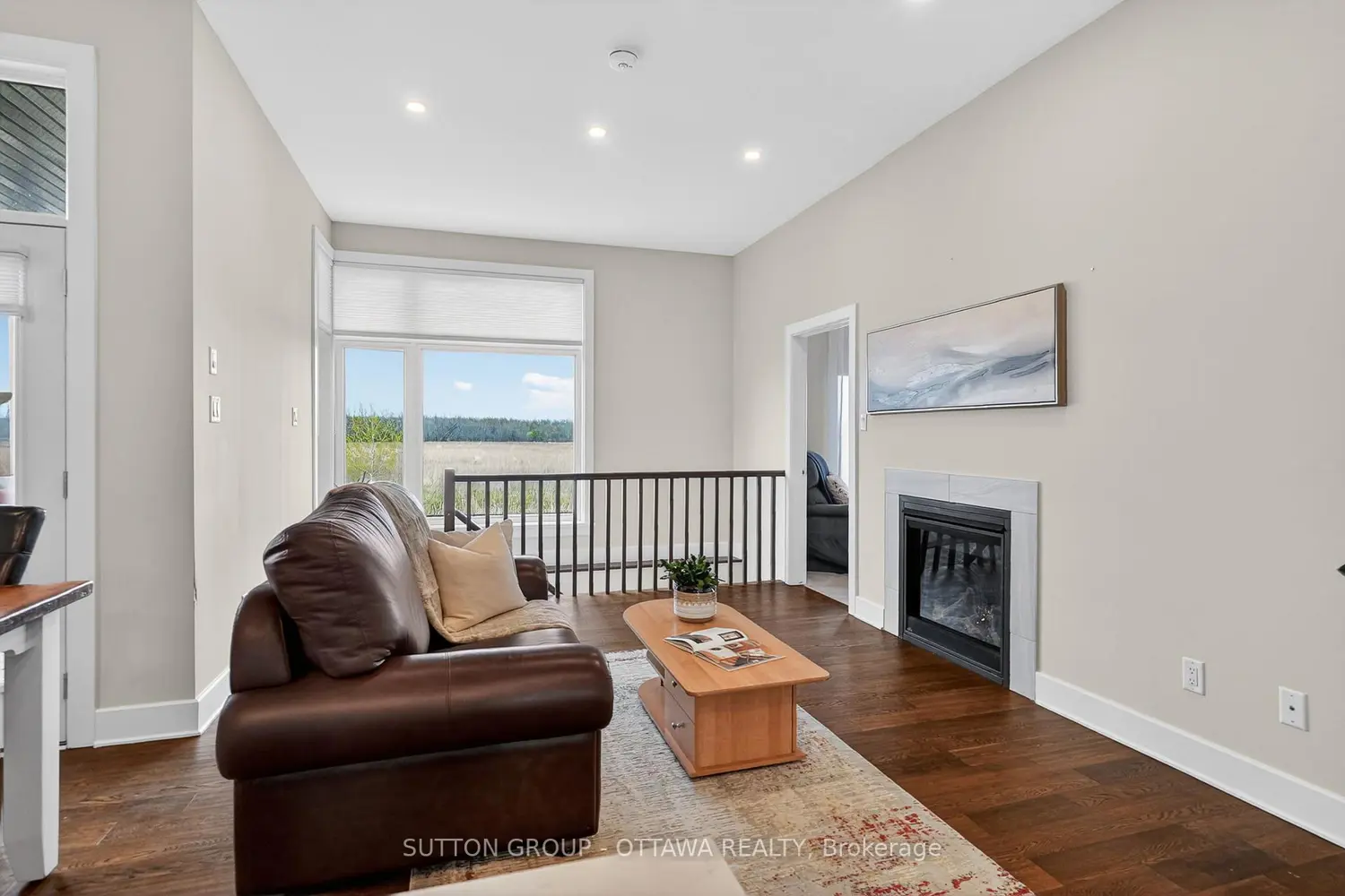 105 Dunlop Road photo 3
