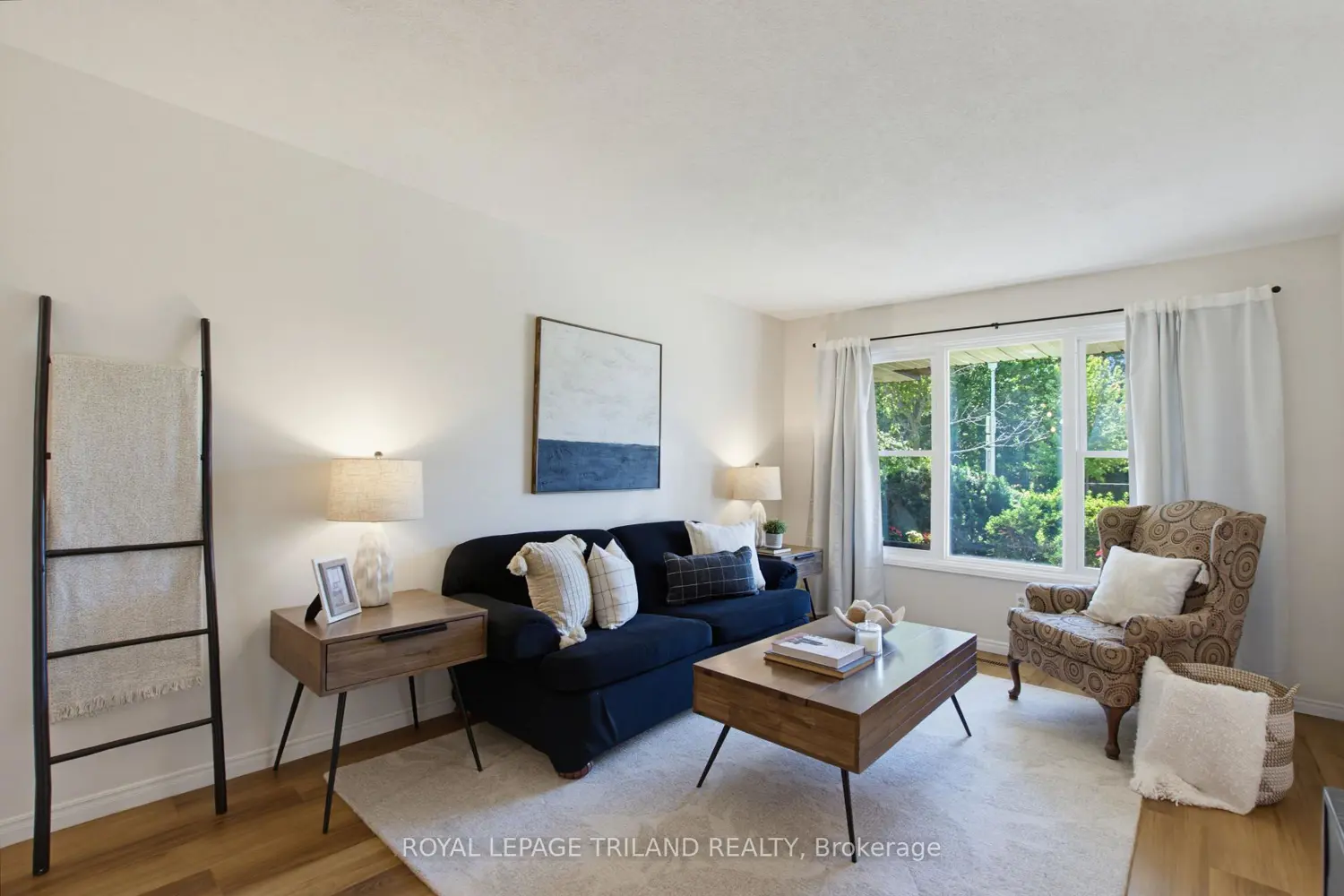 765 Homeview Road photo 4