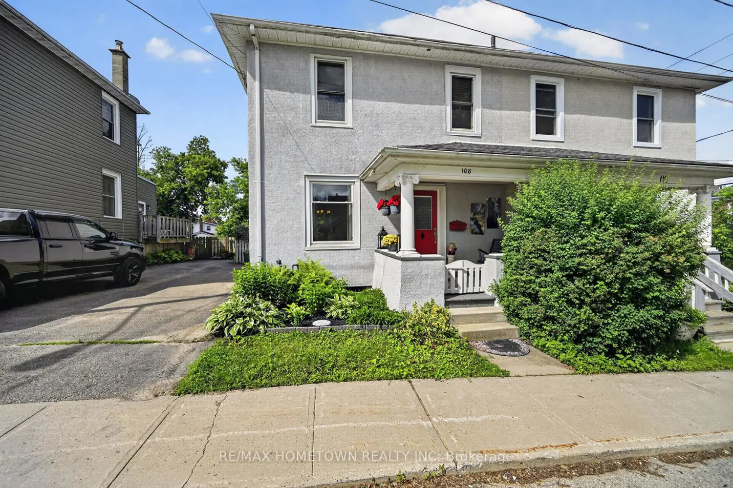 108 Bethune Street photo 2