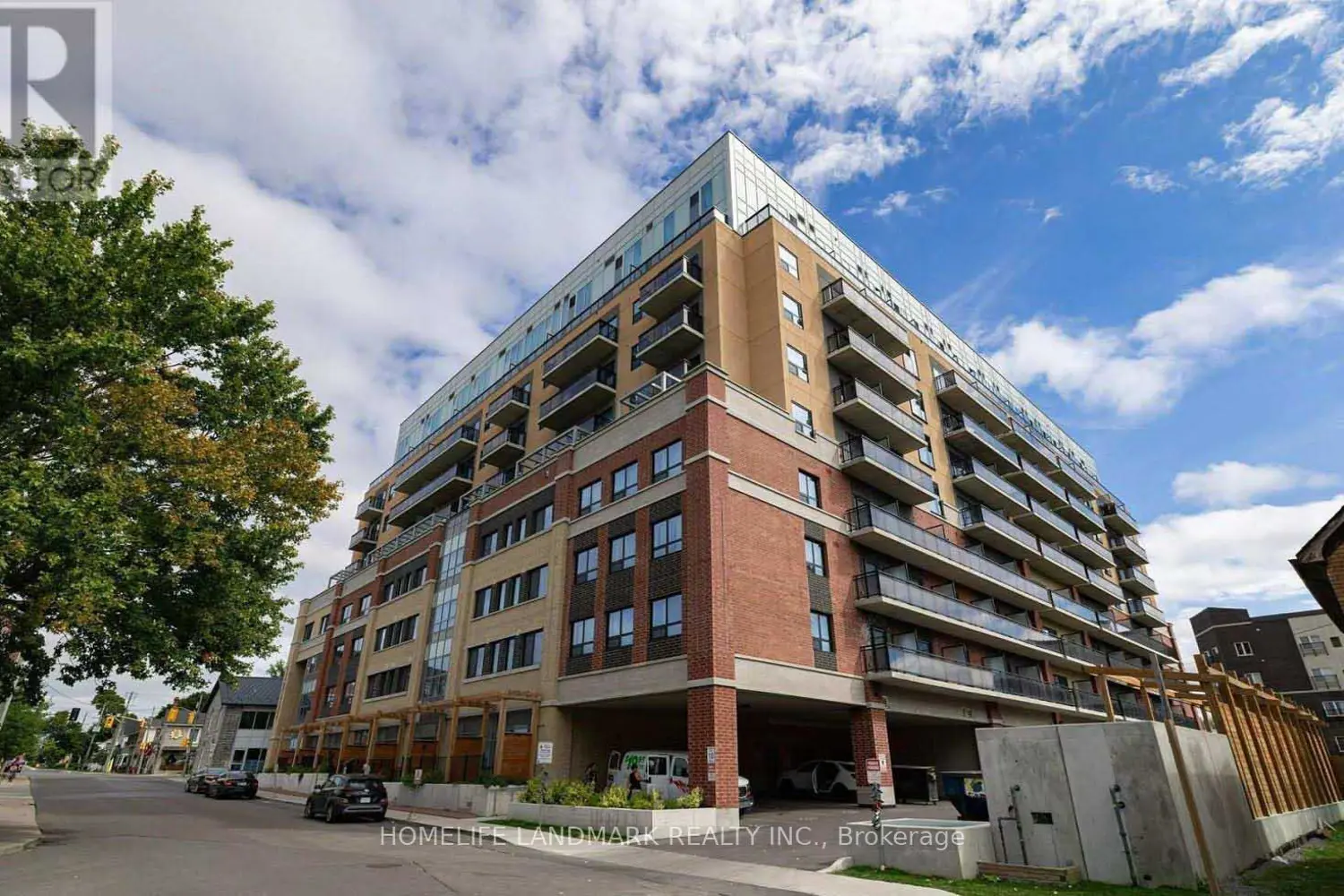 652 Princess Street 307