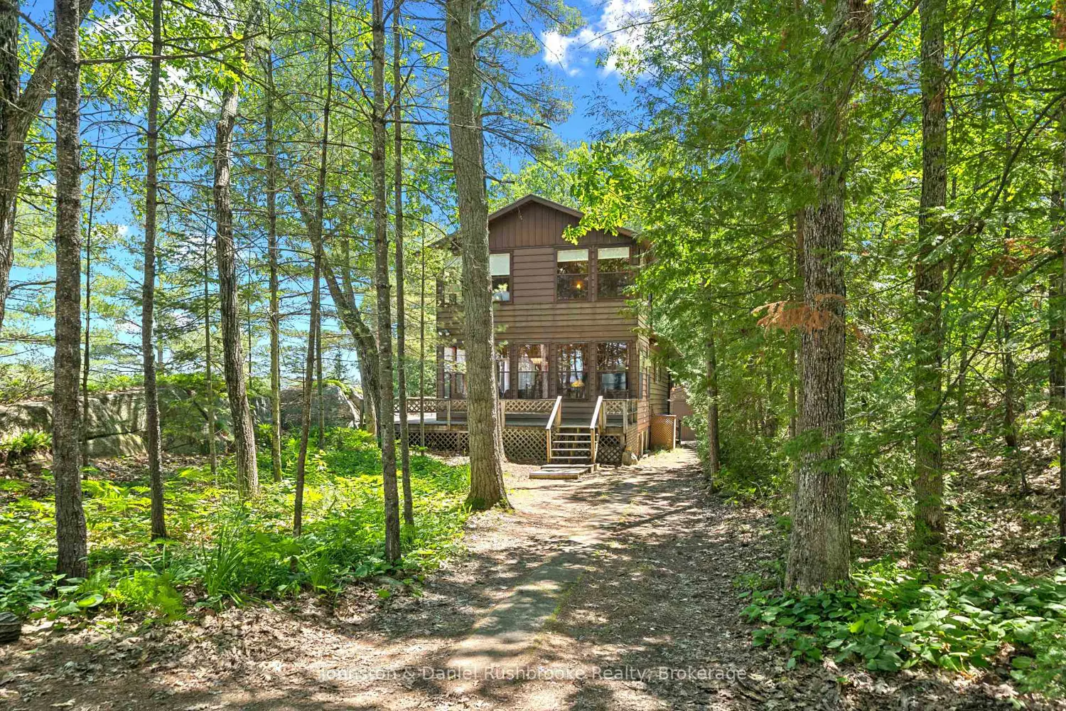 1277 & 1279 Woodland Drive