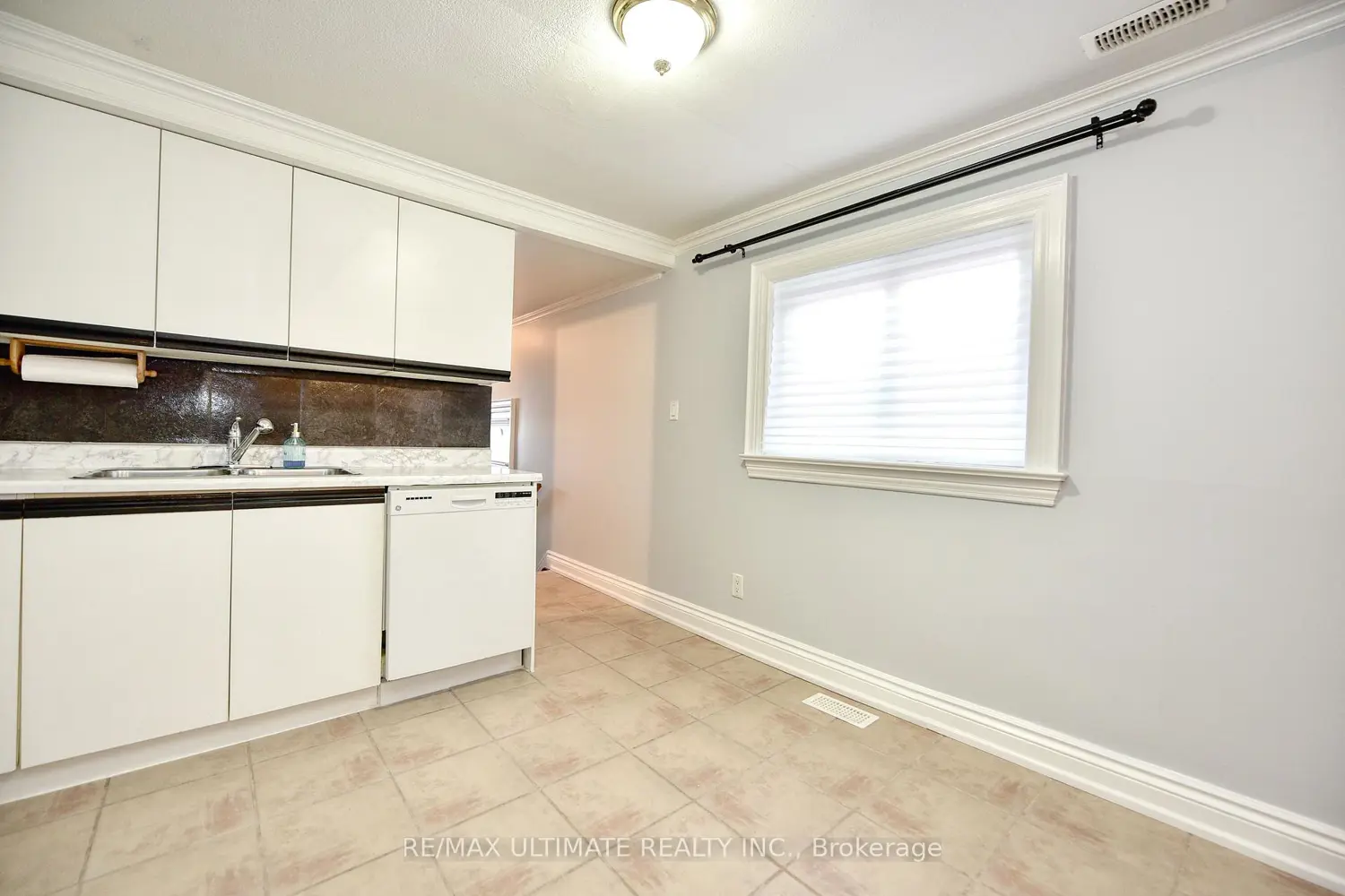 132 Spears Street photo 2