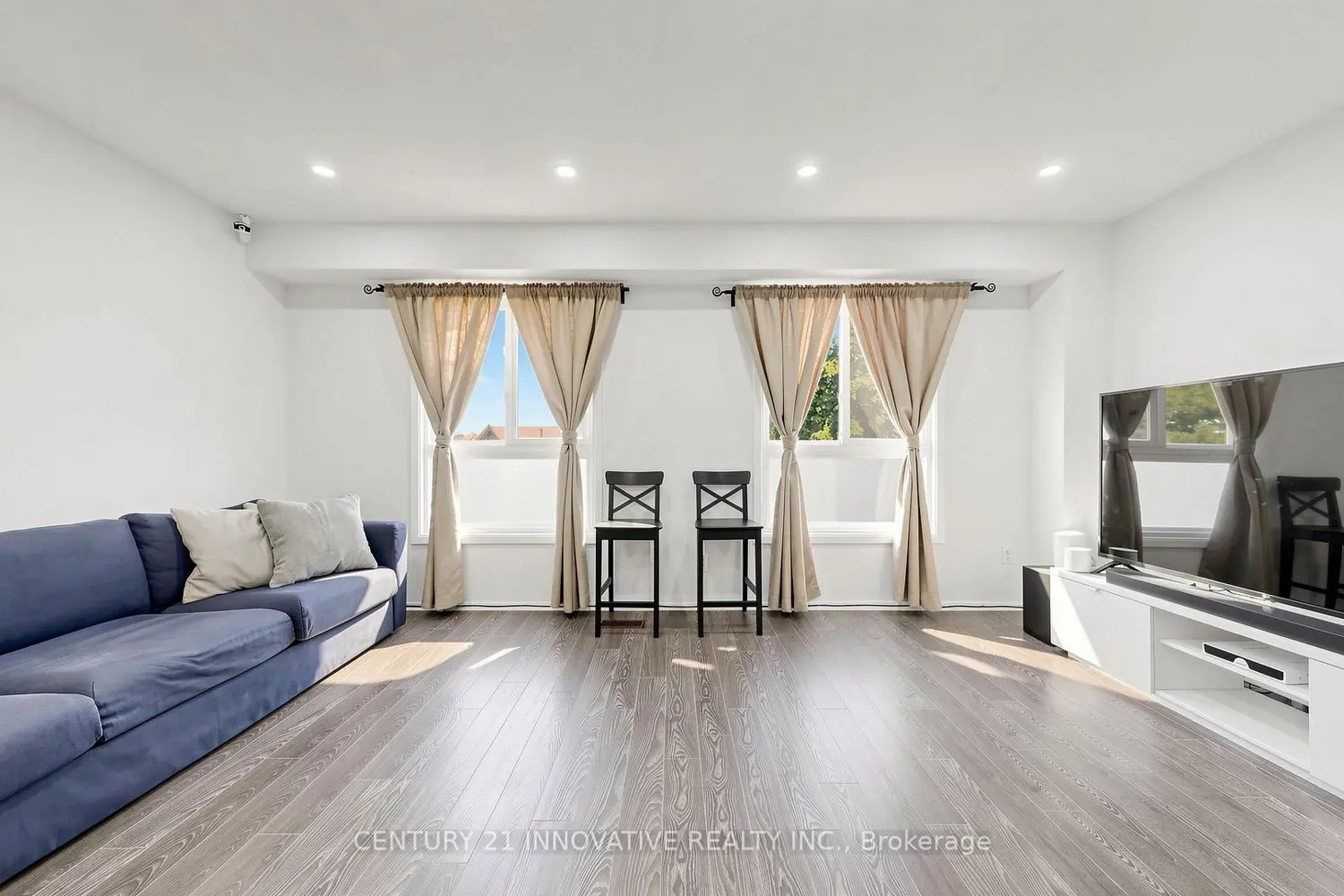 33 Dundalk Drive 19 photo 4