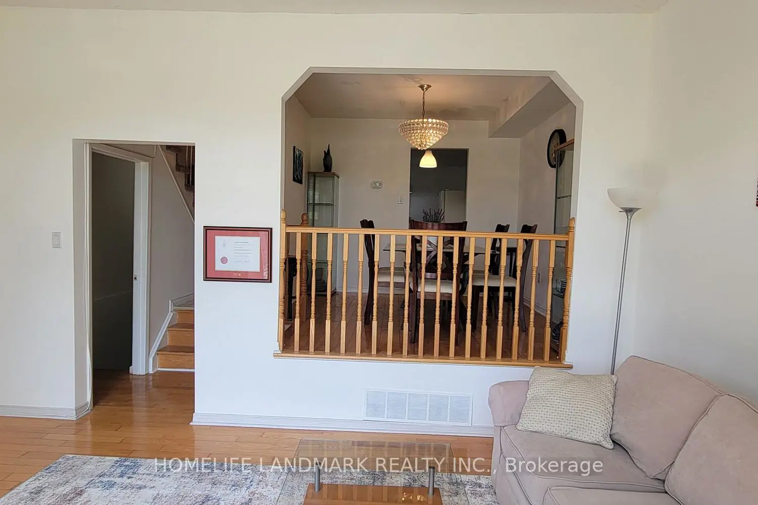 131 Silver Springs Boulevard photo 2