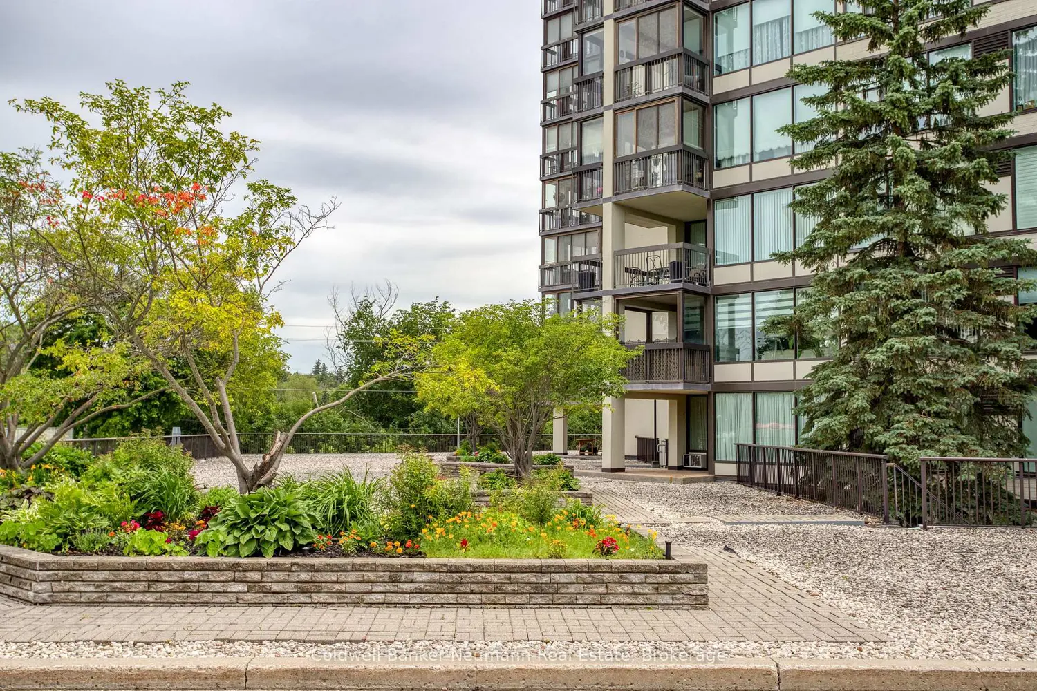 23 Woodlawn Road 205