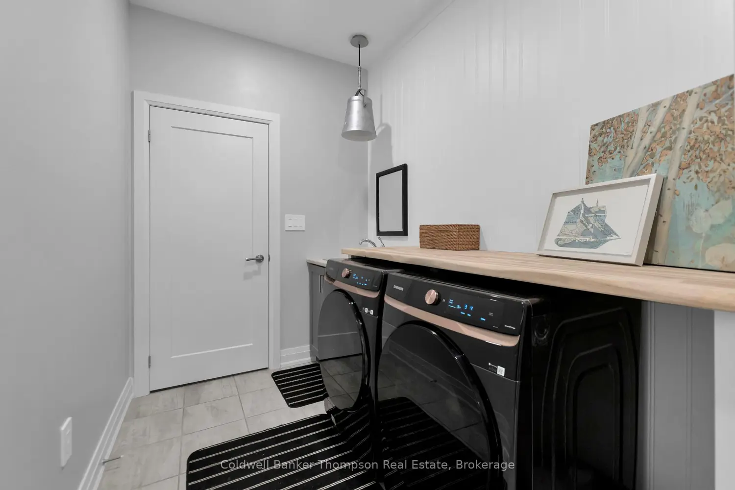 25 Eaglecrest Avenue photo 5