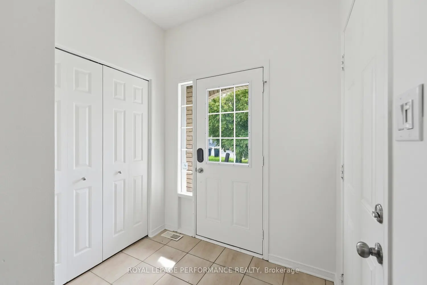 277 Rolling Meadow Crescent