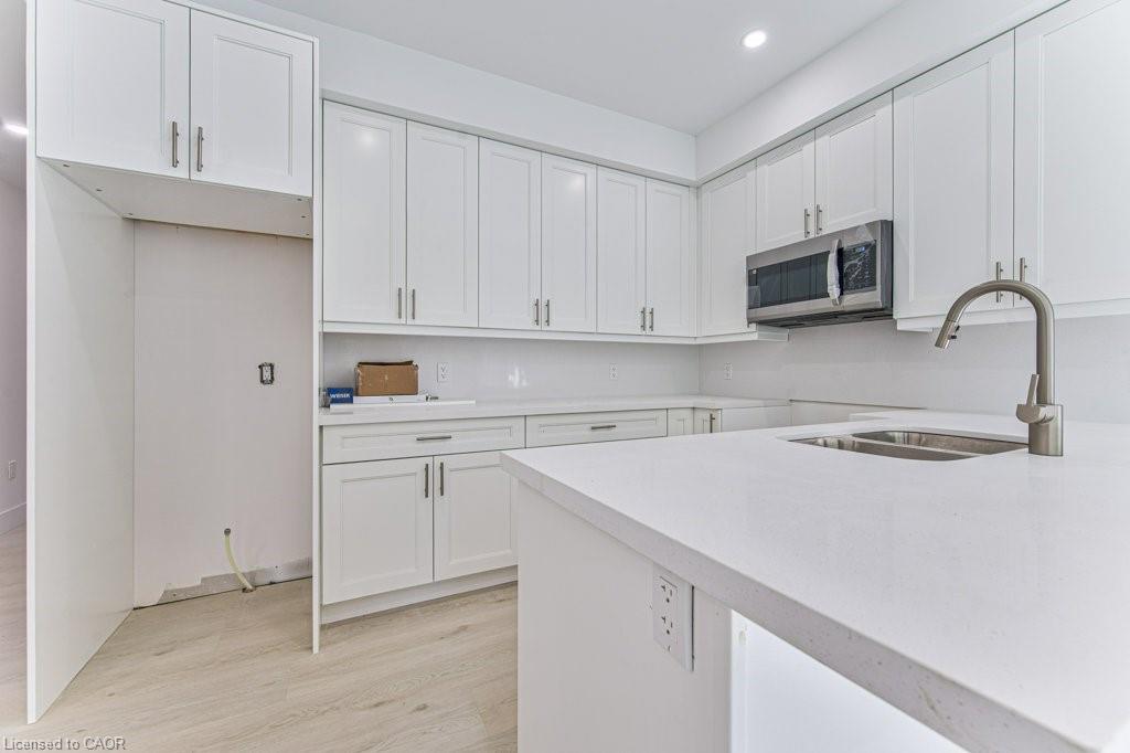 1-66 Gage Avenue, Kitchener, ON, N2G 2E2