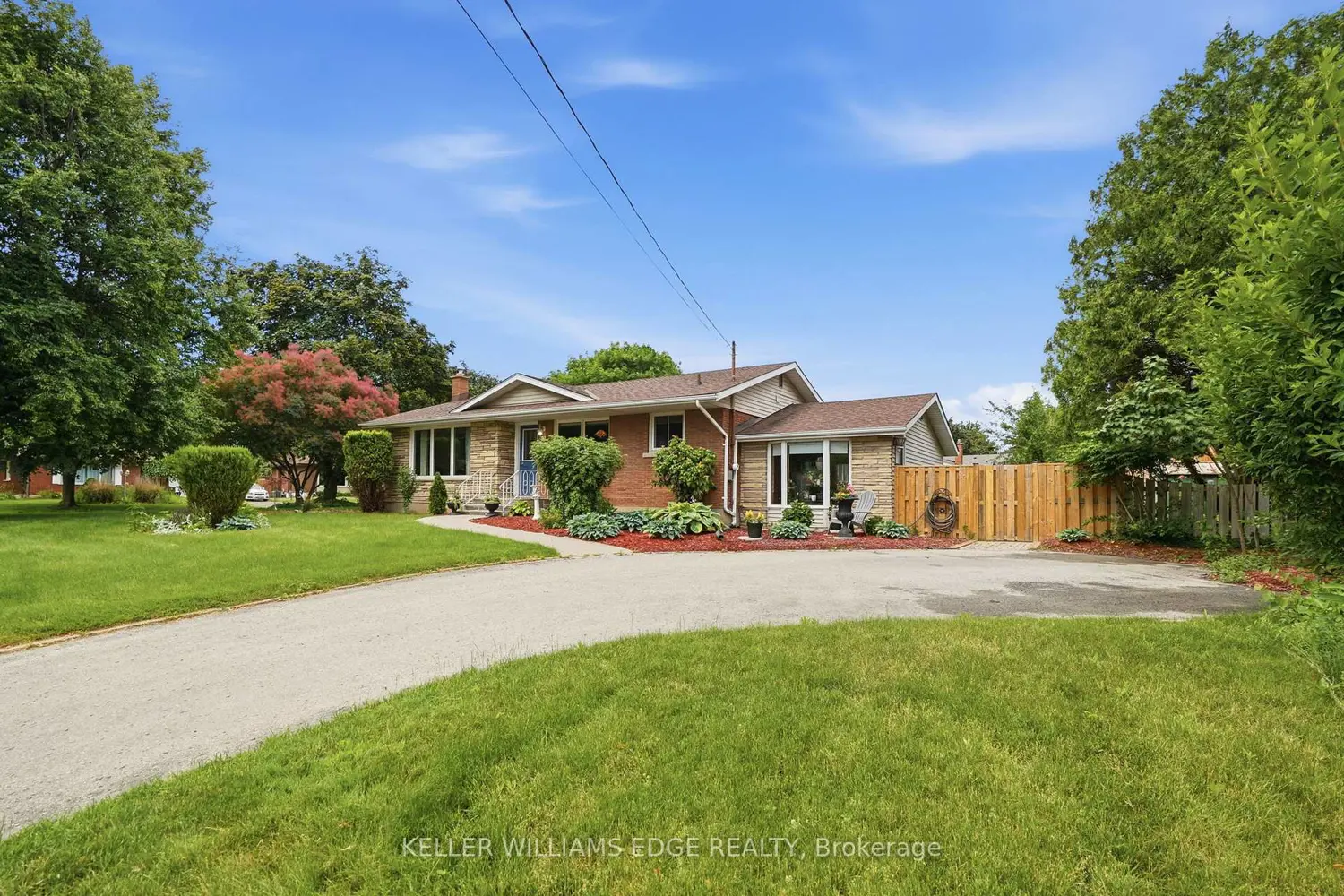 81 Leaside Drive photo 2