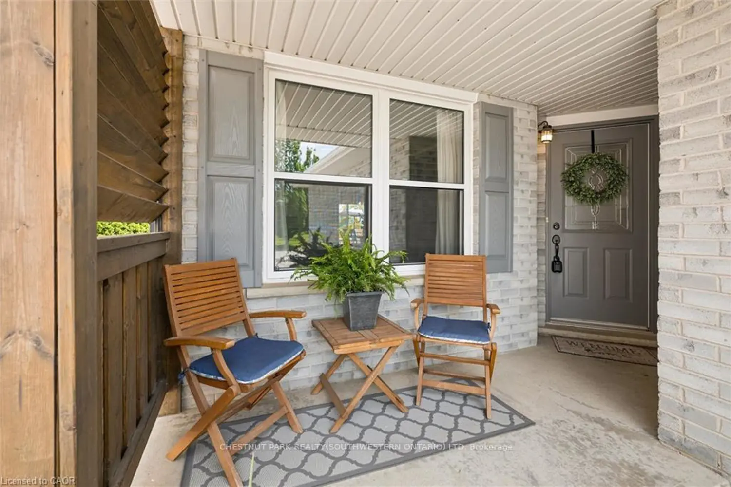 16 White Sands Court photo 3