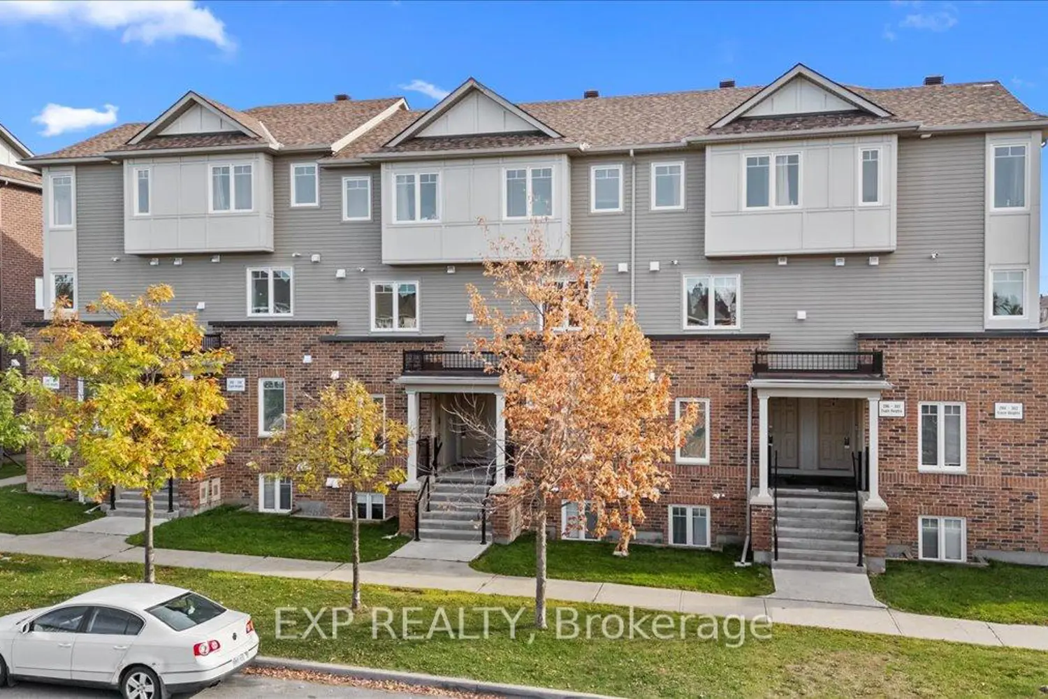 290 Espin Heights