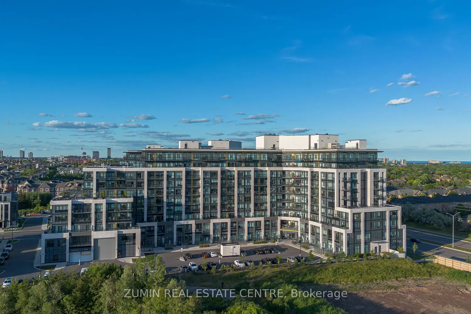 405 Dundas Street 526 photo 2